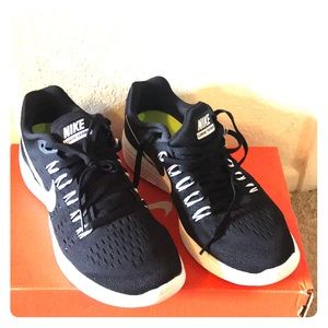 Nike lunar running shoes